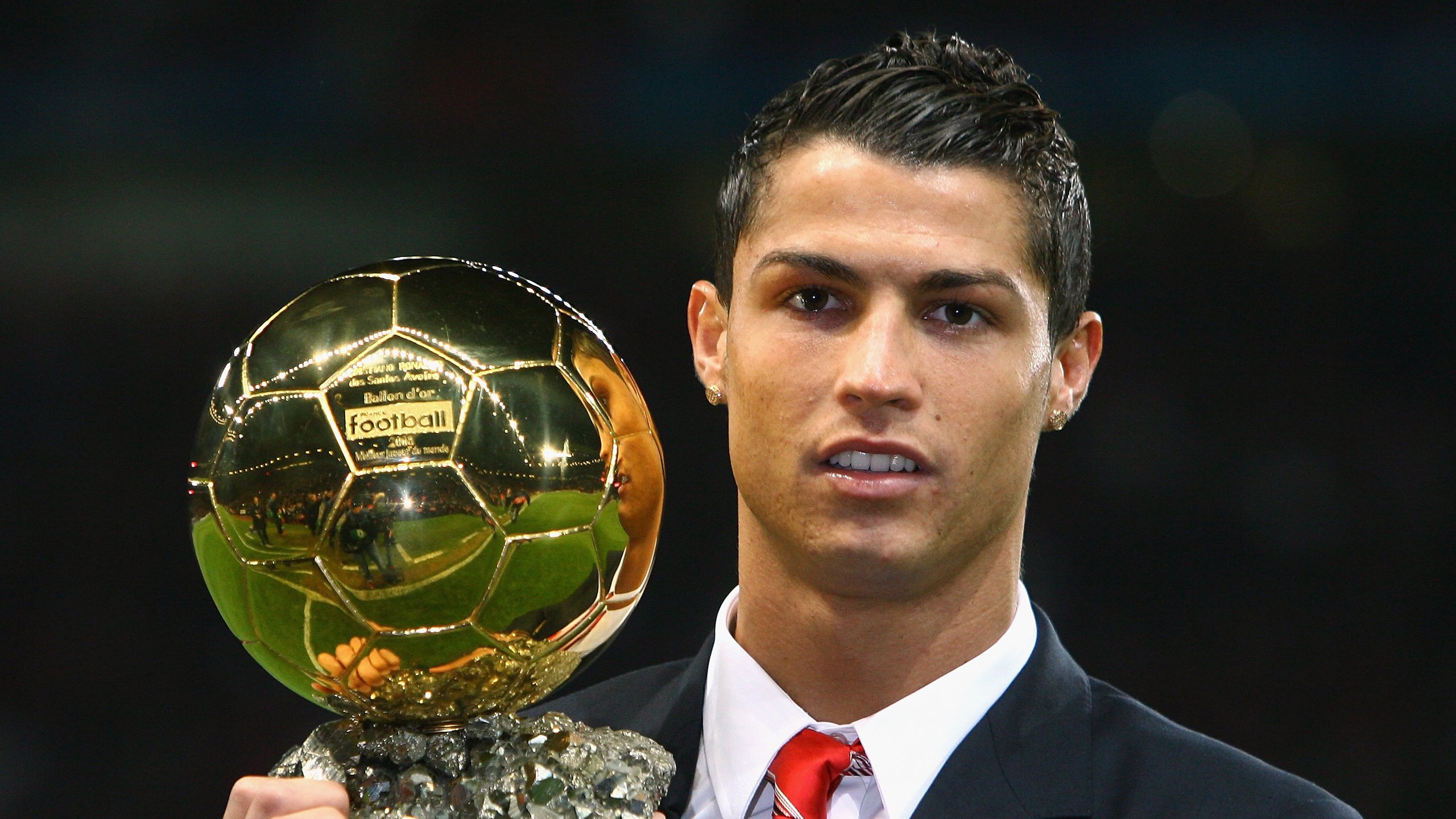 当欧冠半决赛的焦点战,遇上一场被粉碎的上海队—体育叙事中的唯一性迷思